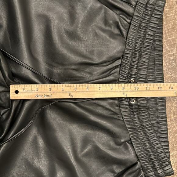 Loft Pull On Slim Faux Leather Black Pant Size M - Picture 5 of 8